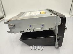 Autoradio d'origine VOLKSWAGEN TOURAN 1 PHASE 2 1.9 TDI 8V TURBO /R79514702
